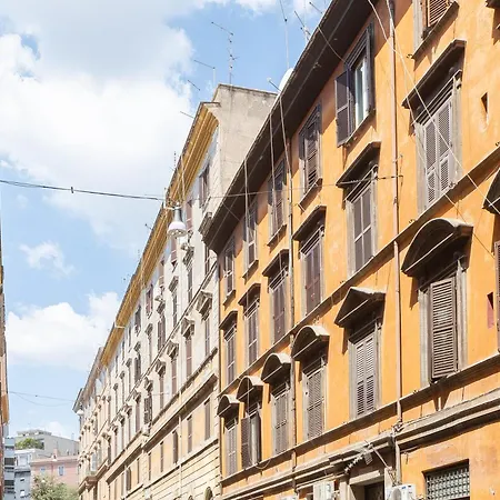 Campani By In Apartment *